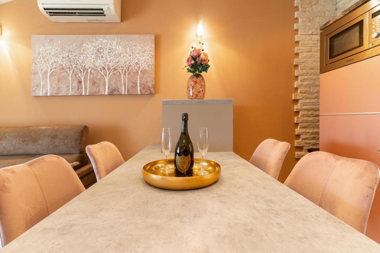 Deluxe Suite Bambi With Panoramic View Zadar Exterior photo
